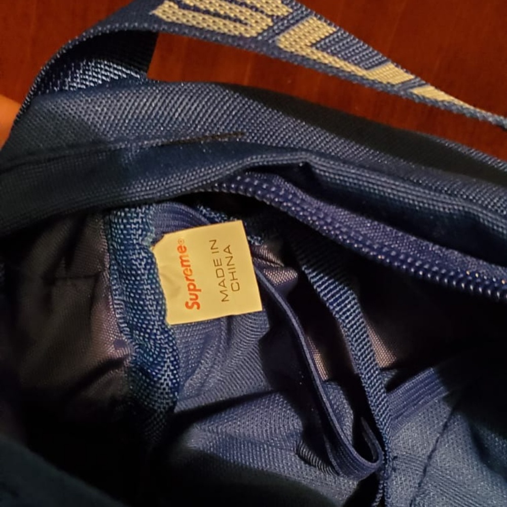 Supreme Fanny Pack - Picture 4 of 7